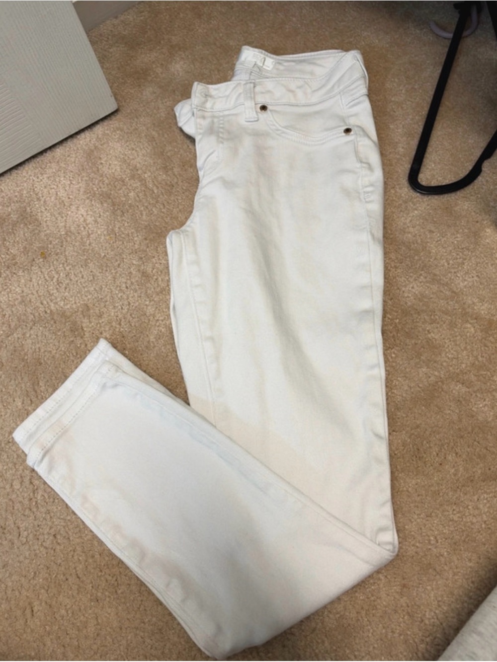 1822 Denim Off-White Skinny Jeans